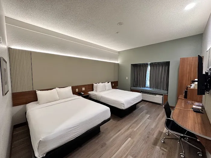 Quality Inn & Suites 4