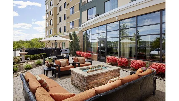 Courtyard Pittsburgh Washington/Meadow Lands 4
