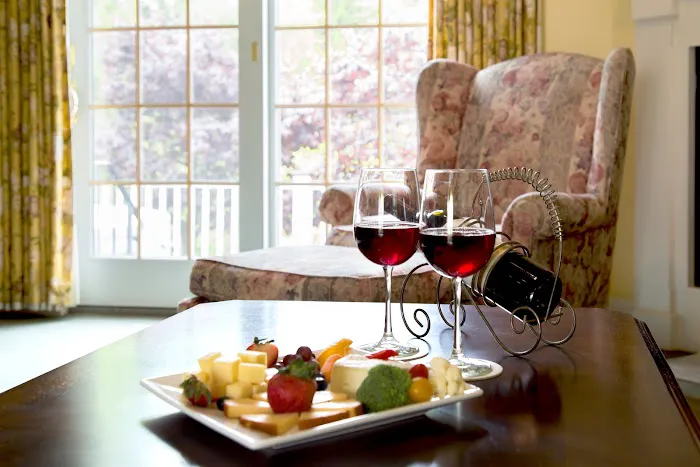 Queen Anne Inn Cafe & Lounge 5