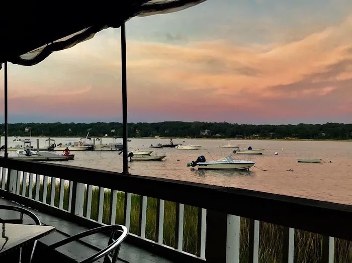 Orleans Waterfront Inn & Restaurant 5
