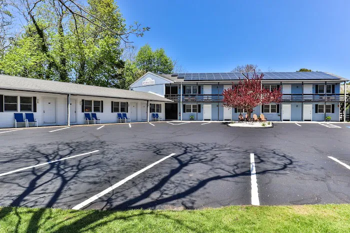 Even'tide Resort & Cottages 4