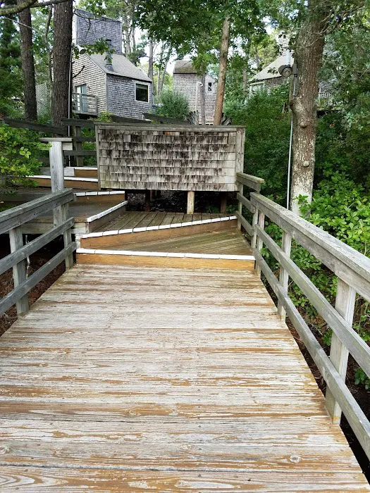 Deck 2 Condos 4