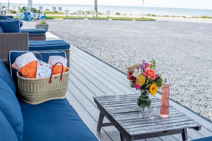 Breakwater Hotel 5