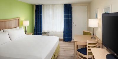 Surfside Hotel and Suites