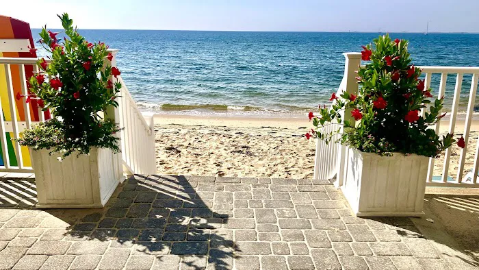Surfside Hotel and Suites 5