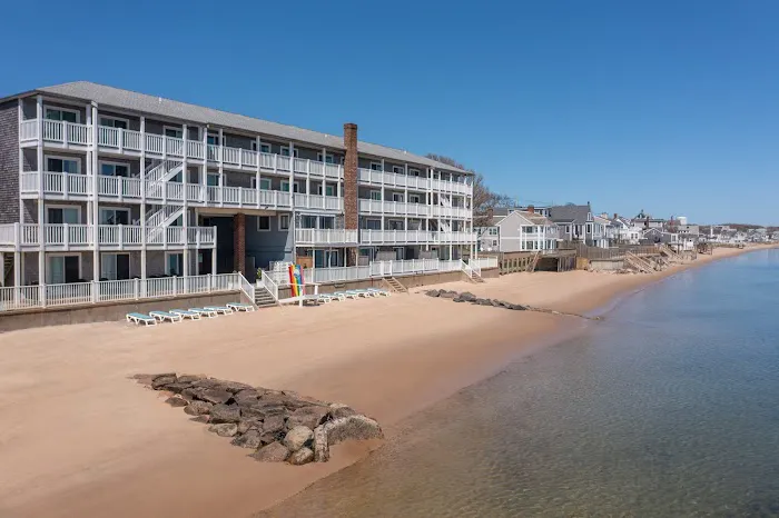 Surfside Hotel and Suites 5