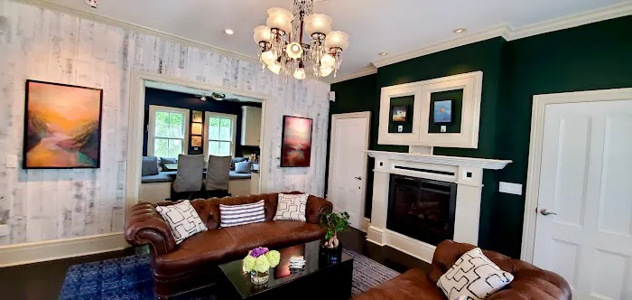 White Porch Inn Art Hotel 5