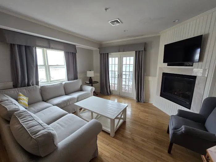 Anchor Inn Beach House 5