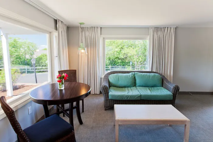 Seaglass Inn & Spa 5