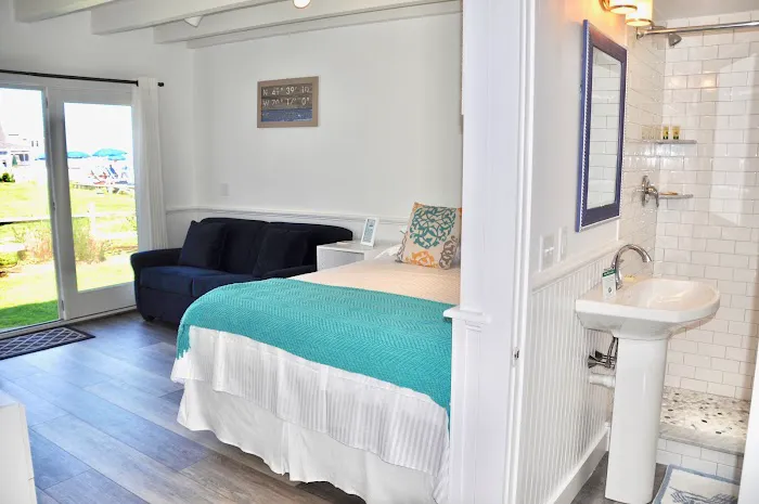 The Masthead Resort 5