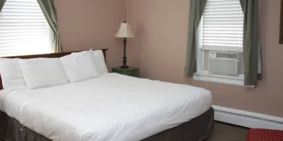 North Beach Hotel