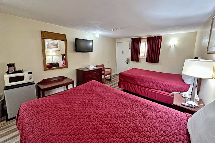 Red Carpet Inn Pulaski, NY 4