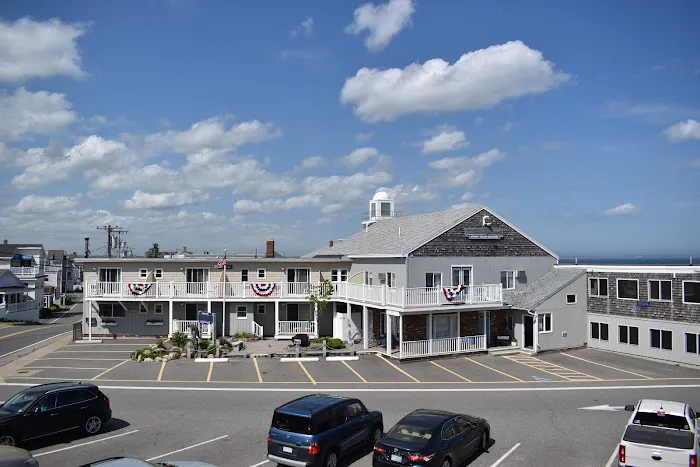 Lafayette's Oceanfront Resort 4