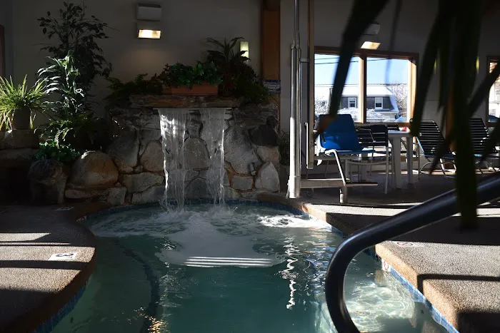 Lafayette's Oceanfront Resort 4