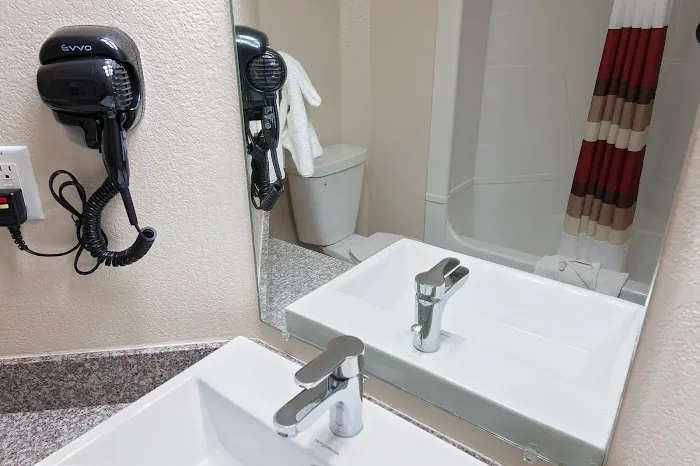 Red Roof Inn Georgetown, IN – Louisville West 4