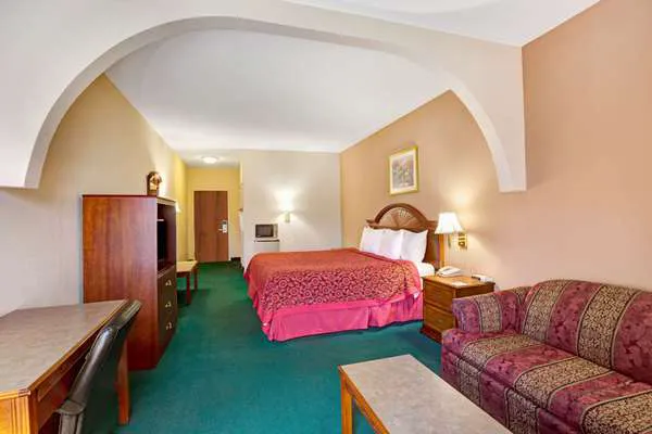 Days Inn & Suites Louisville SW 4