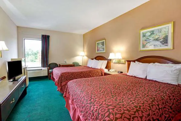 Days Inn & Suites Louisville SW 4