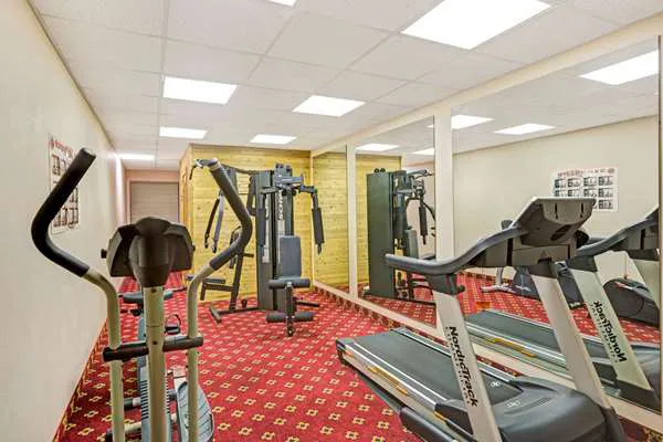 Days Inn & Suites Louisville SW 4