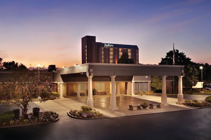 Radisson Hotel Louisville North 4
