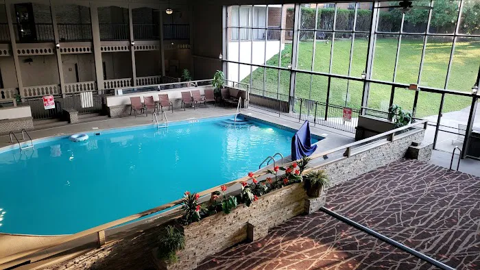 Radisson Hotel Louisville North 4
