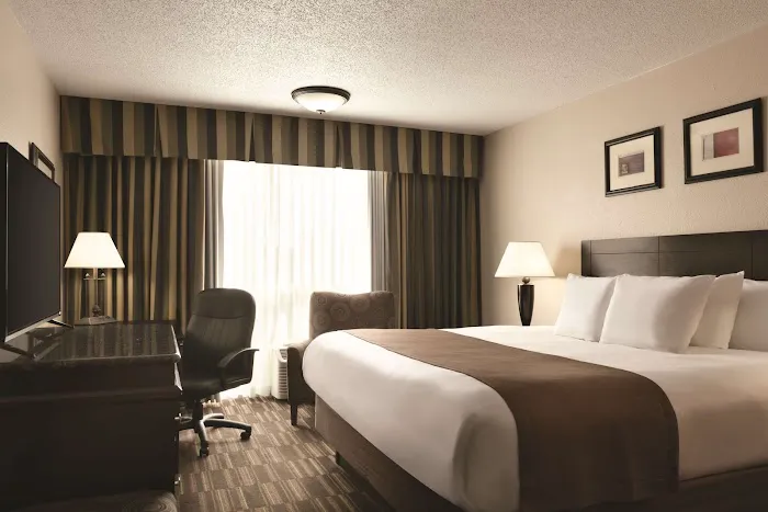 Radisson Hotel Louisville North 4