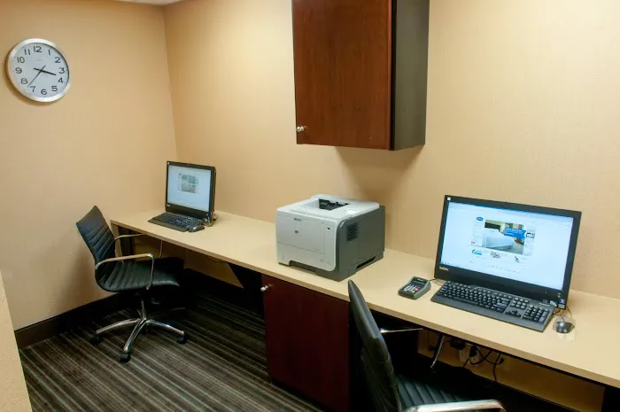 Hampton Inn Louisville-North/Clarksville 4