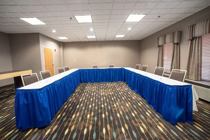Hampton Inn Louisville-North/Clarksville 4