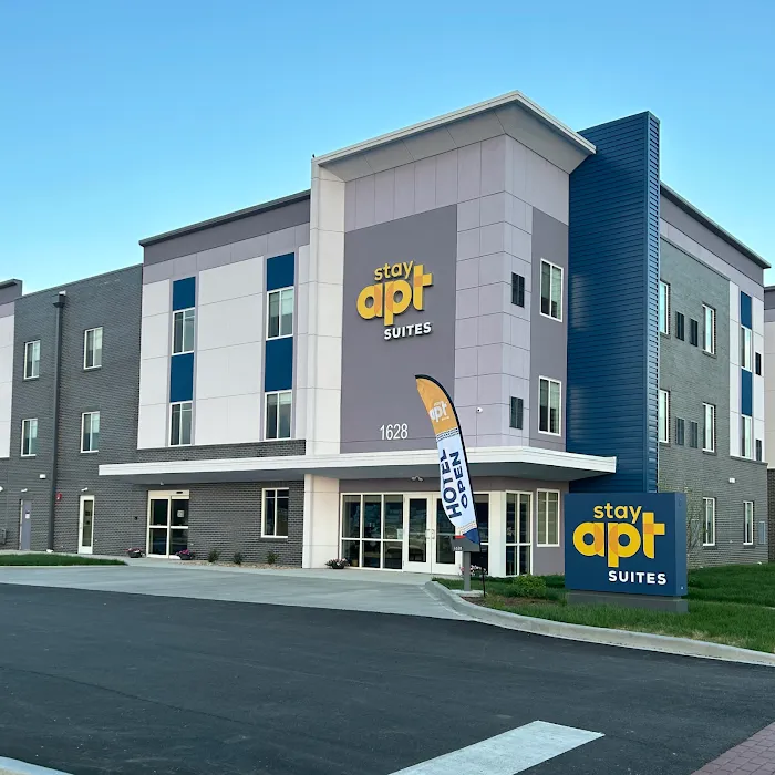 stayAPT Suites Louisville North-Clarksville 4