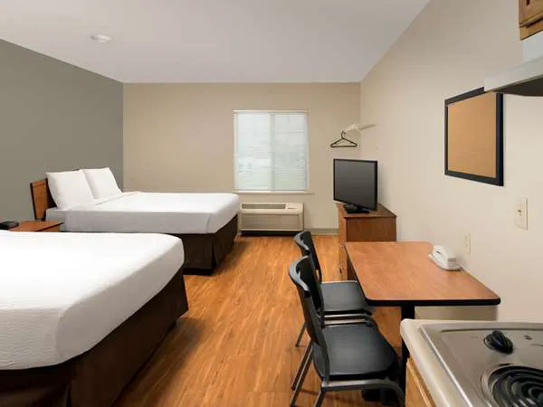 WoodSpring Suites Louisville Clarksville 4