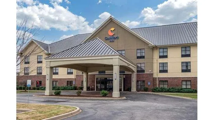 Comfort Inn 4