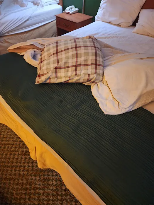 Americas Best Value Inn Louisville 4