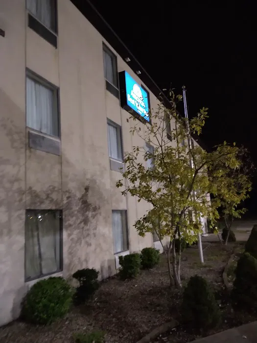 Americas Best Value Inn Louisville 4