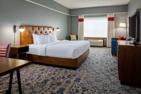 Four Points by Sheraton Louisville Airport 5