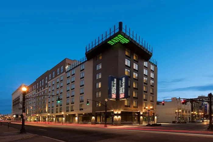 Hilton Garden Inn Louisville Downtown 5