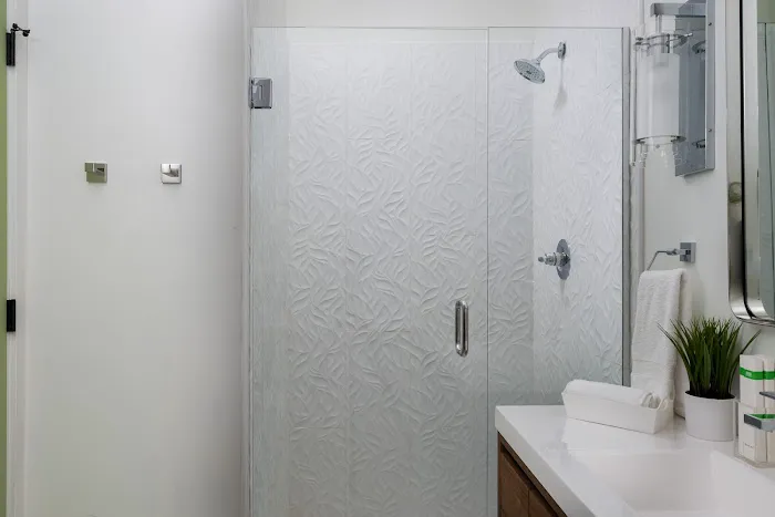 Hollyhock Suites 5