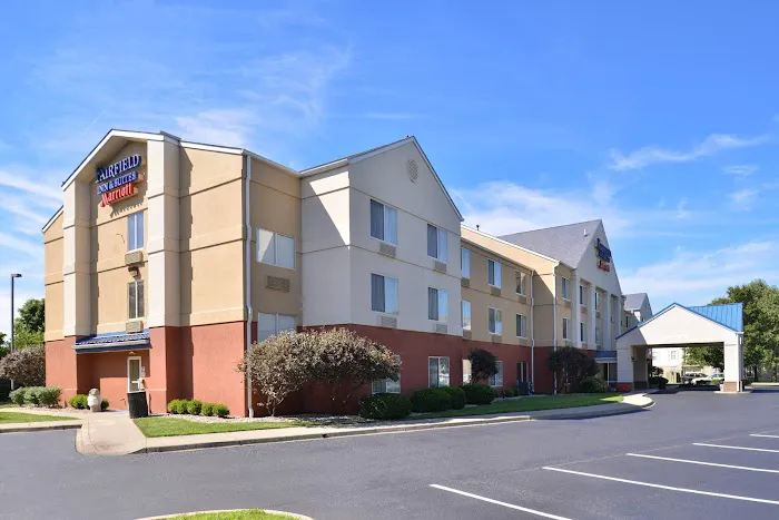Fairfield Inn & Suites Louisville North 4