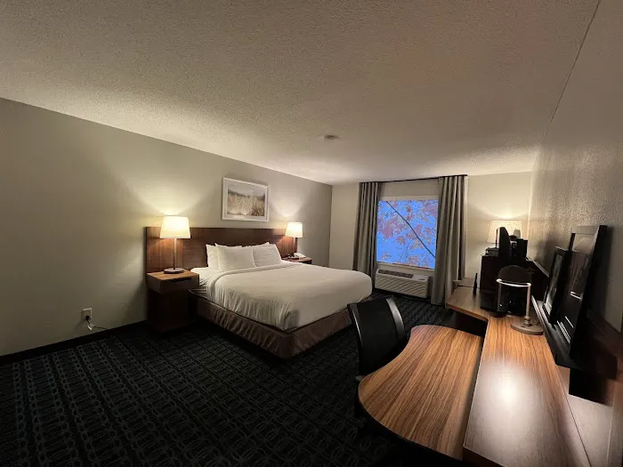 Fairfield Inn & Suites Louisville North 4