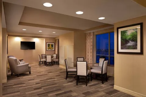 Sheraton Louisville Riverside Hotel 4