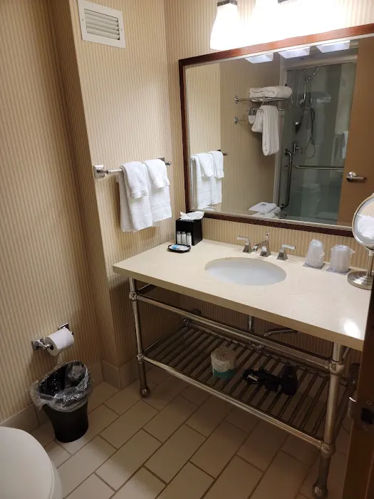 Sheraton Louisville Riverside Hotel 4
