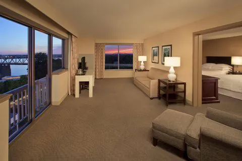 Sheraton Louisville Riverside Hotel 4