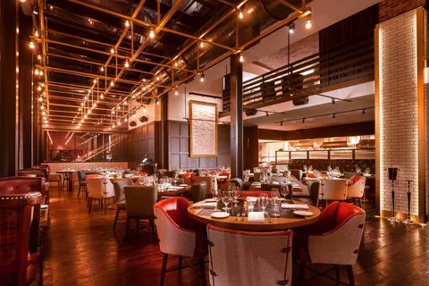 Hotel Distil, Autograph Collection 5
