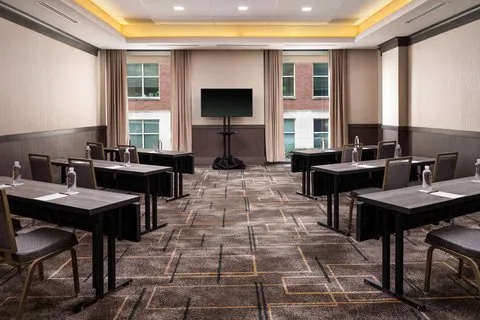 Hotel Distil, Autograph Collection 5