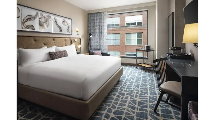 Hotel Distil, Autograph Collection 5