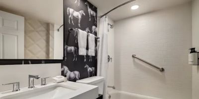 Crowne Plaza Louisville Airport Expo Ctr by IHG
