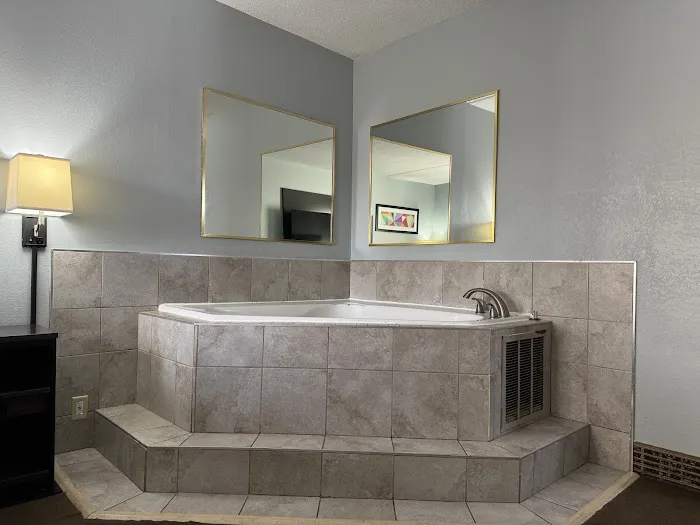 Baymont by Wyndham Louisville Airport South 4