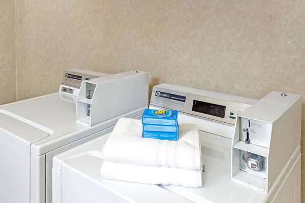 Baymont by Wyndham Louisville Airport South 4