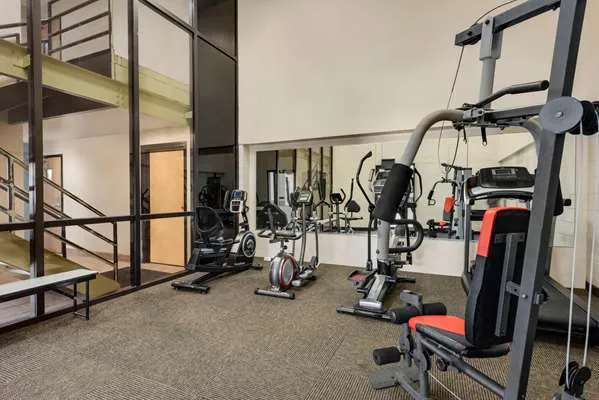 Baymont by Wyndham Louisville Airport South 4
