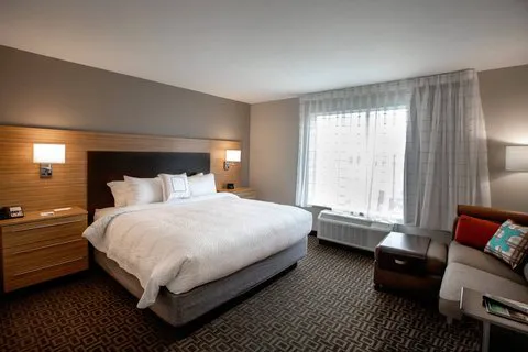 TownePlace Suites Louisville Airport 4