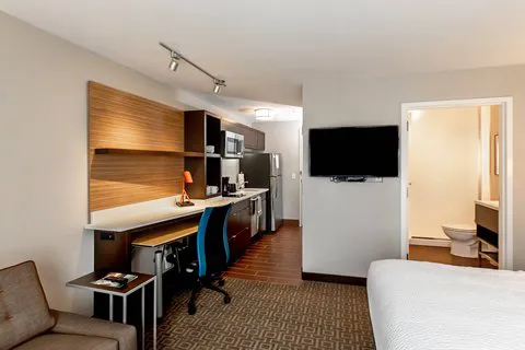 TownePlace Suites Louisville Airport 4