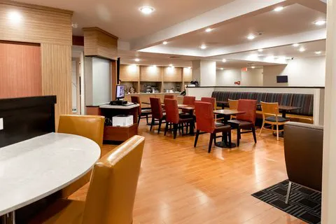 TownePlace Suites Louisville Airport 4